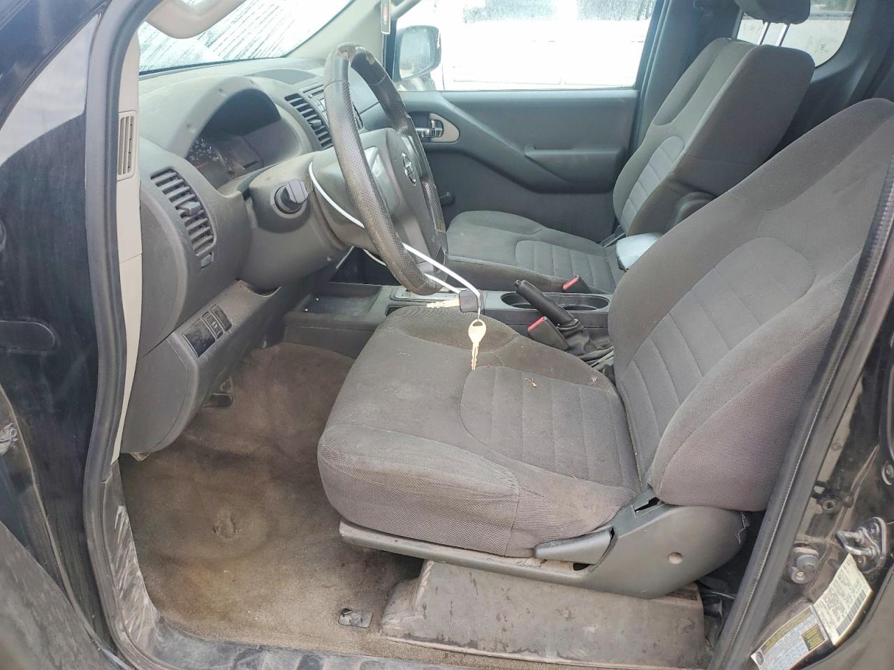 Nissan Frontier S