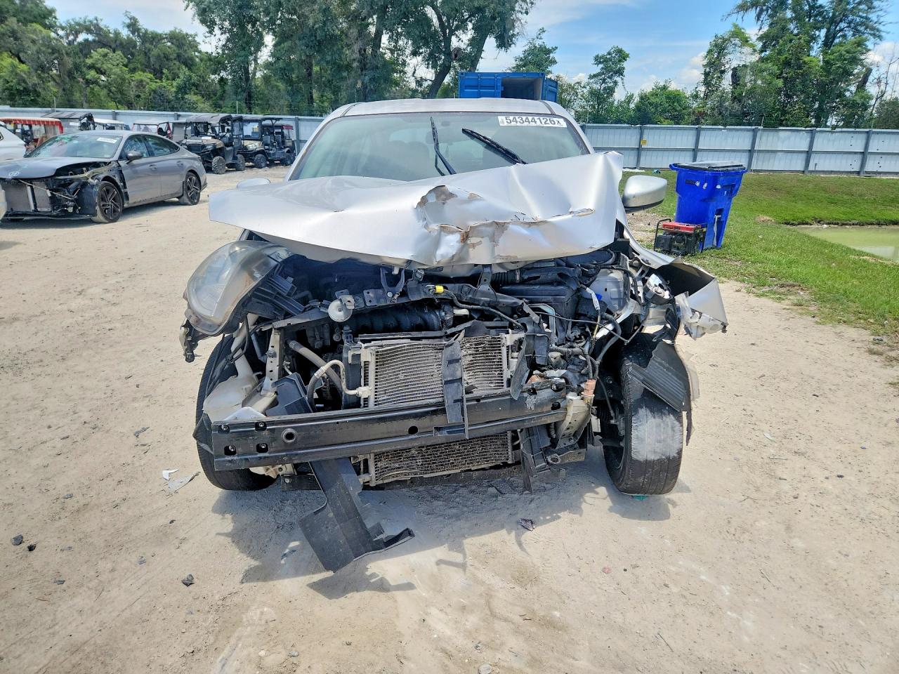 Nissan Versa S
