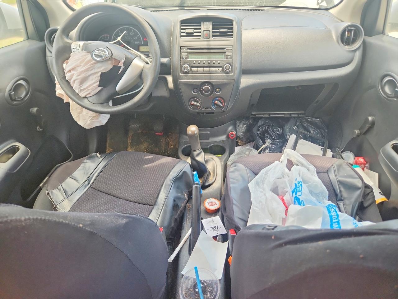 Nissan Versa S