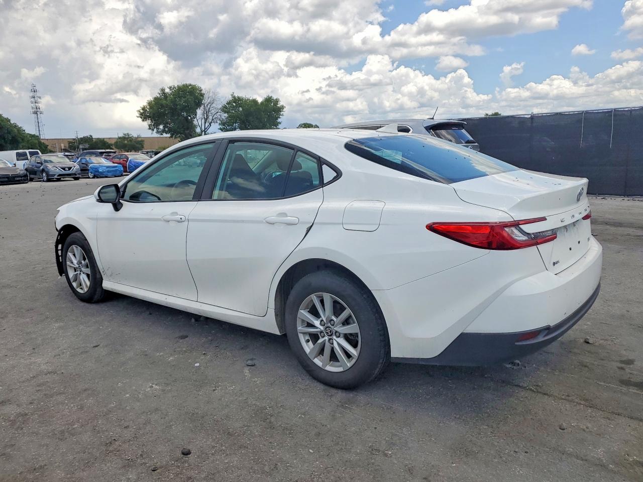 Toyota Camry Le