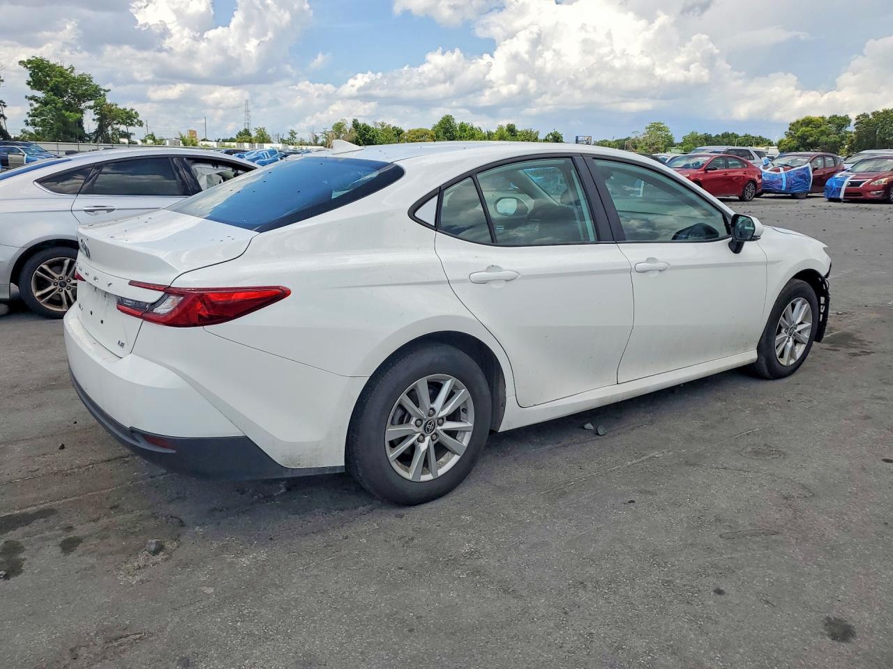 Toyota Camry Le
