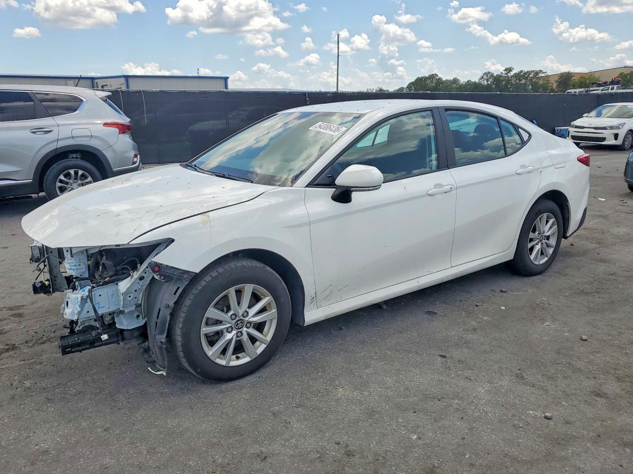 Salvage Toyota Camry Image