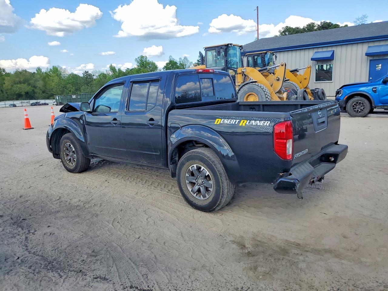 Nissan Frontier Desert Runner