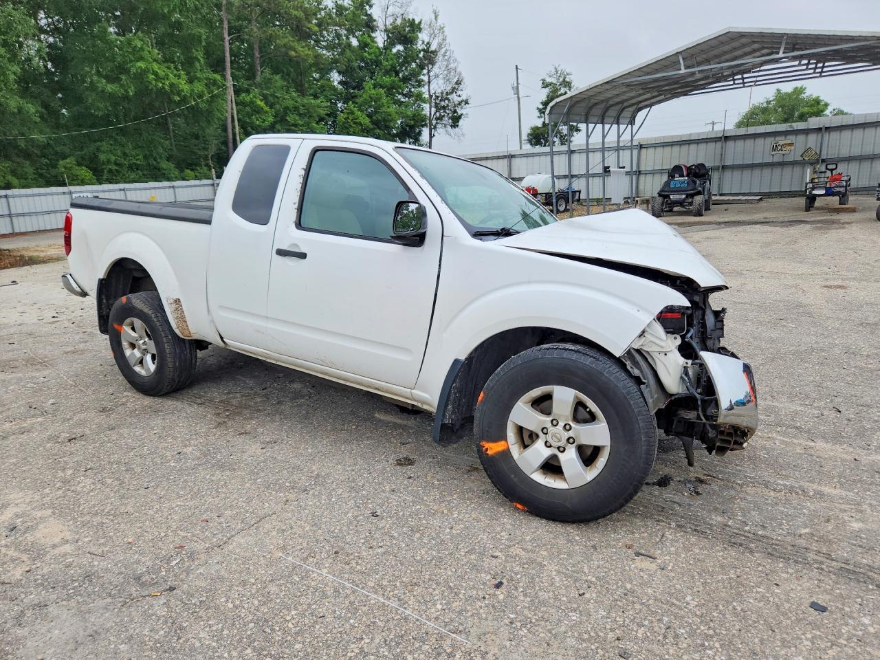 Nissan Frontier Se V6