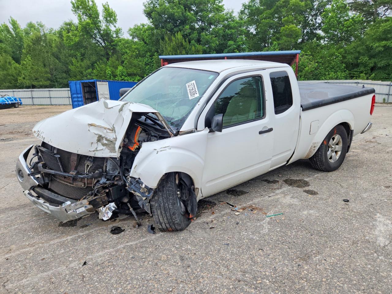 Salvage Nissan Frontier Image