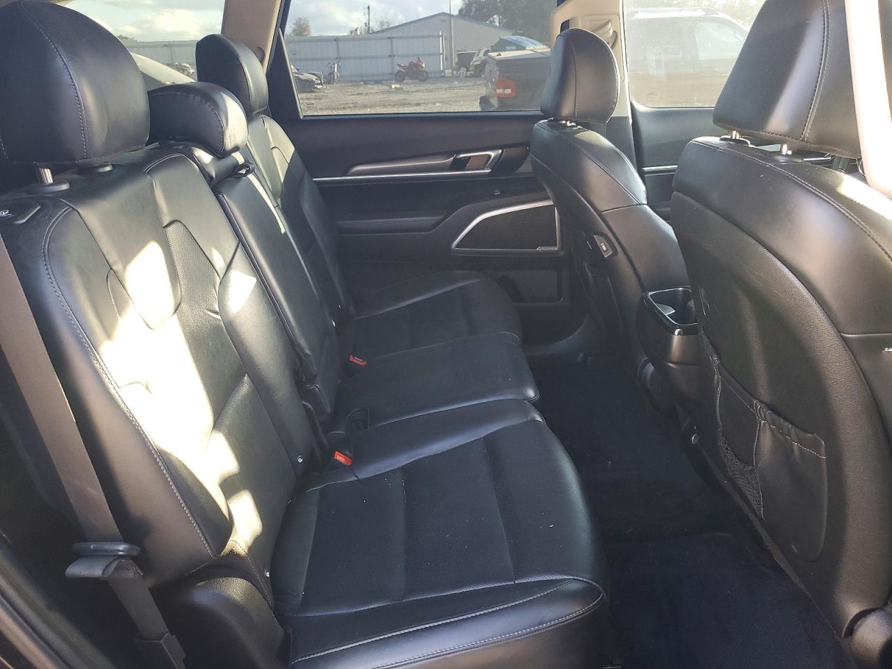 Kia Telluride S