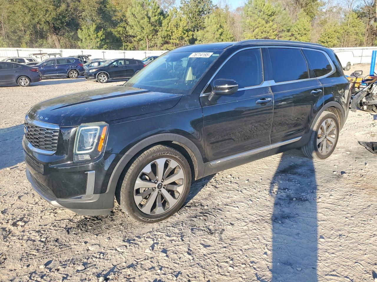 Salvage Kia Telluride Image