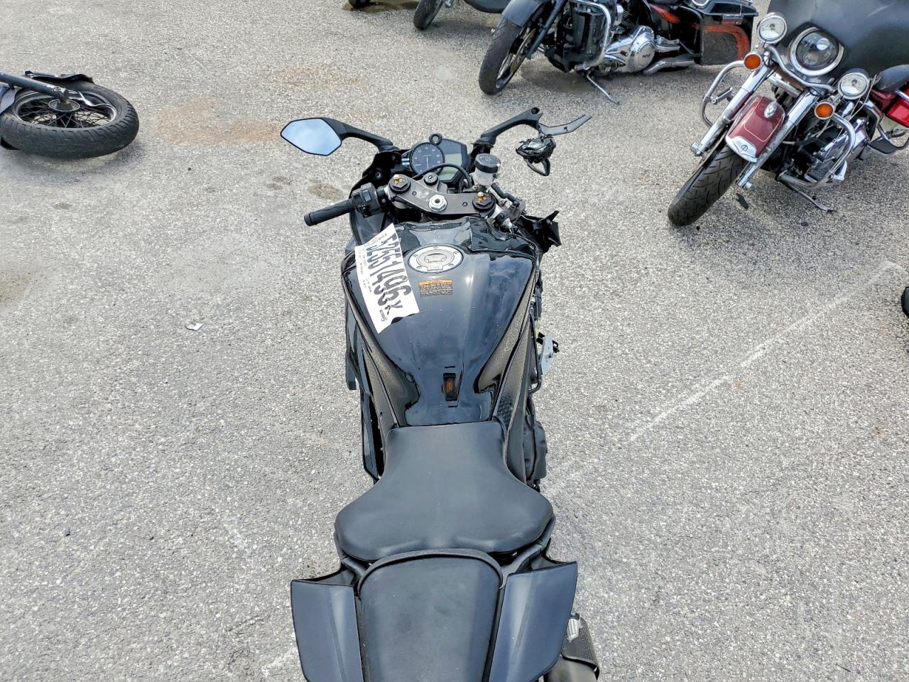 Yamaha Yzf600