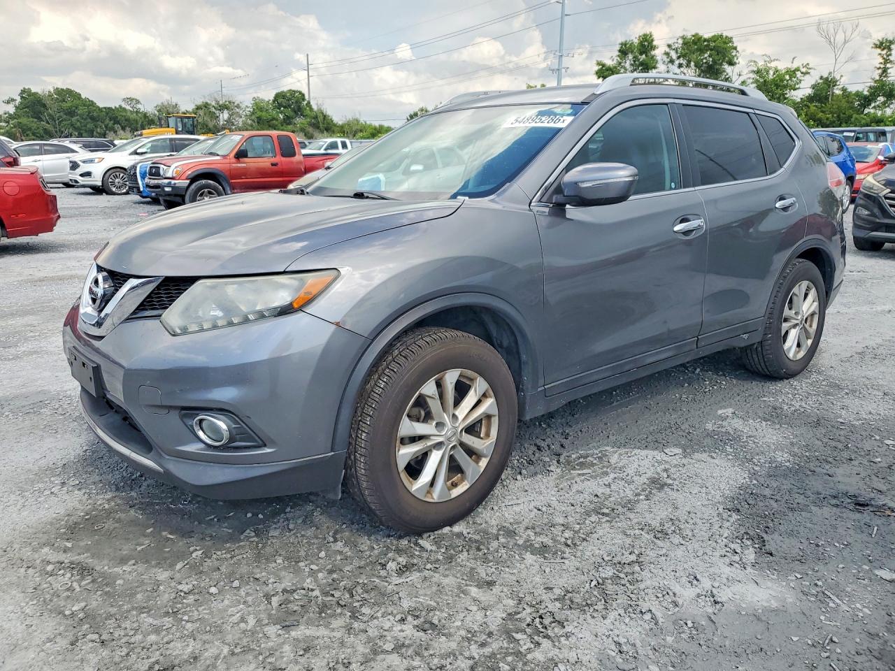 Salvage Nissan Rogue Image