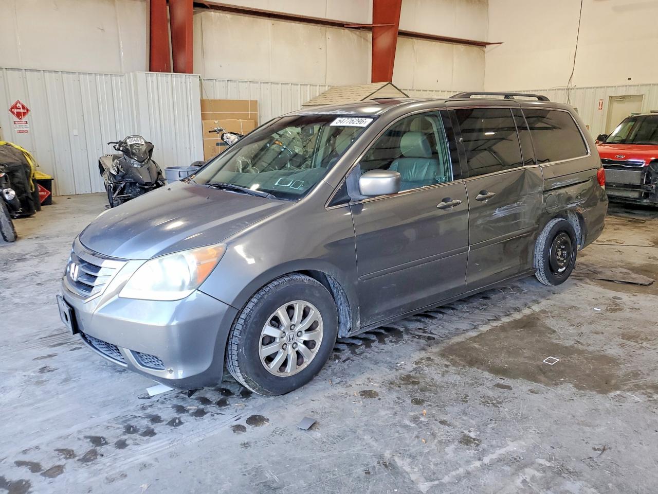 Salvage Honda Odyssey Image