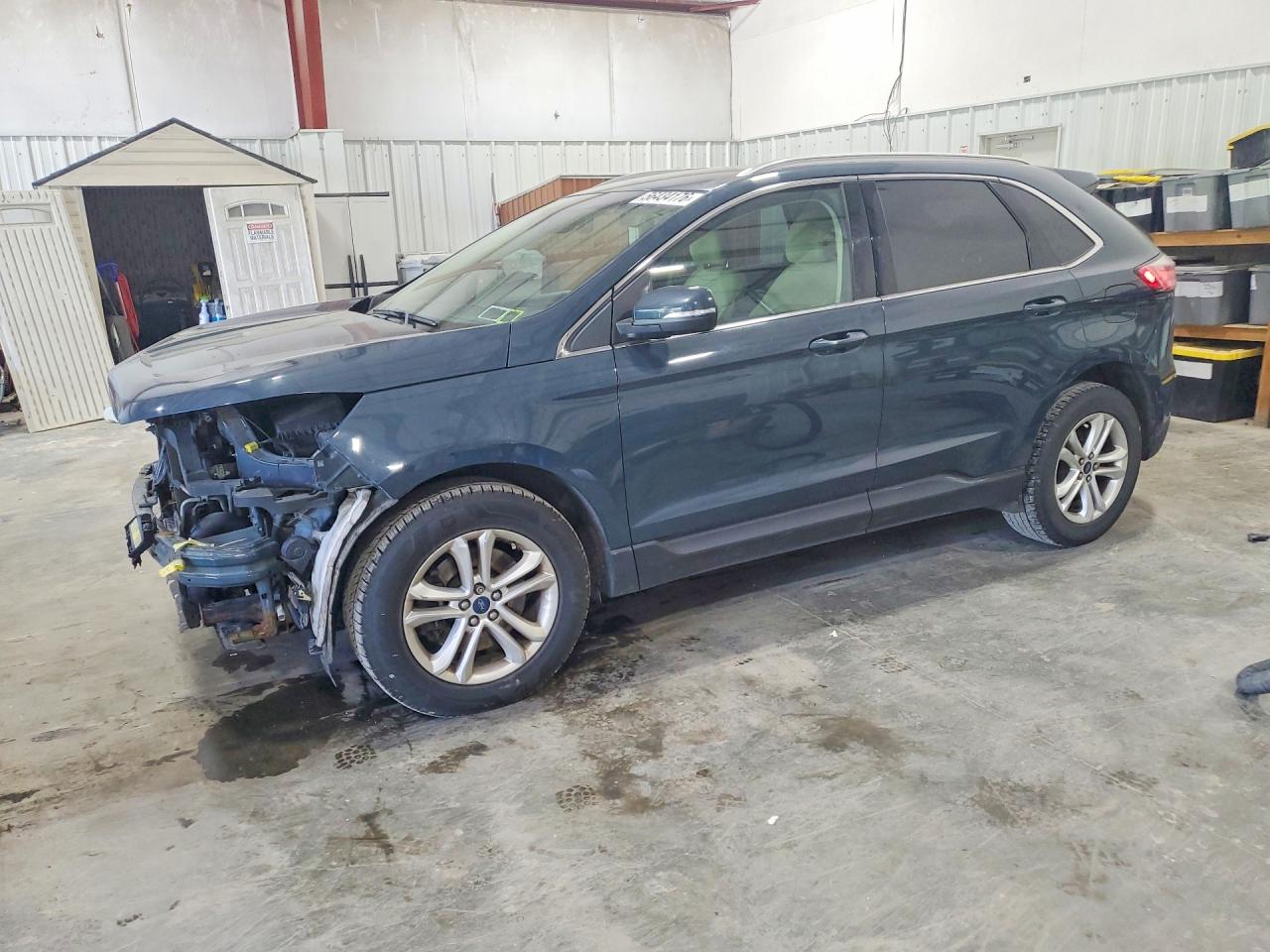Salvage Ford Edge Image
