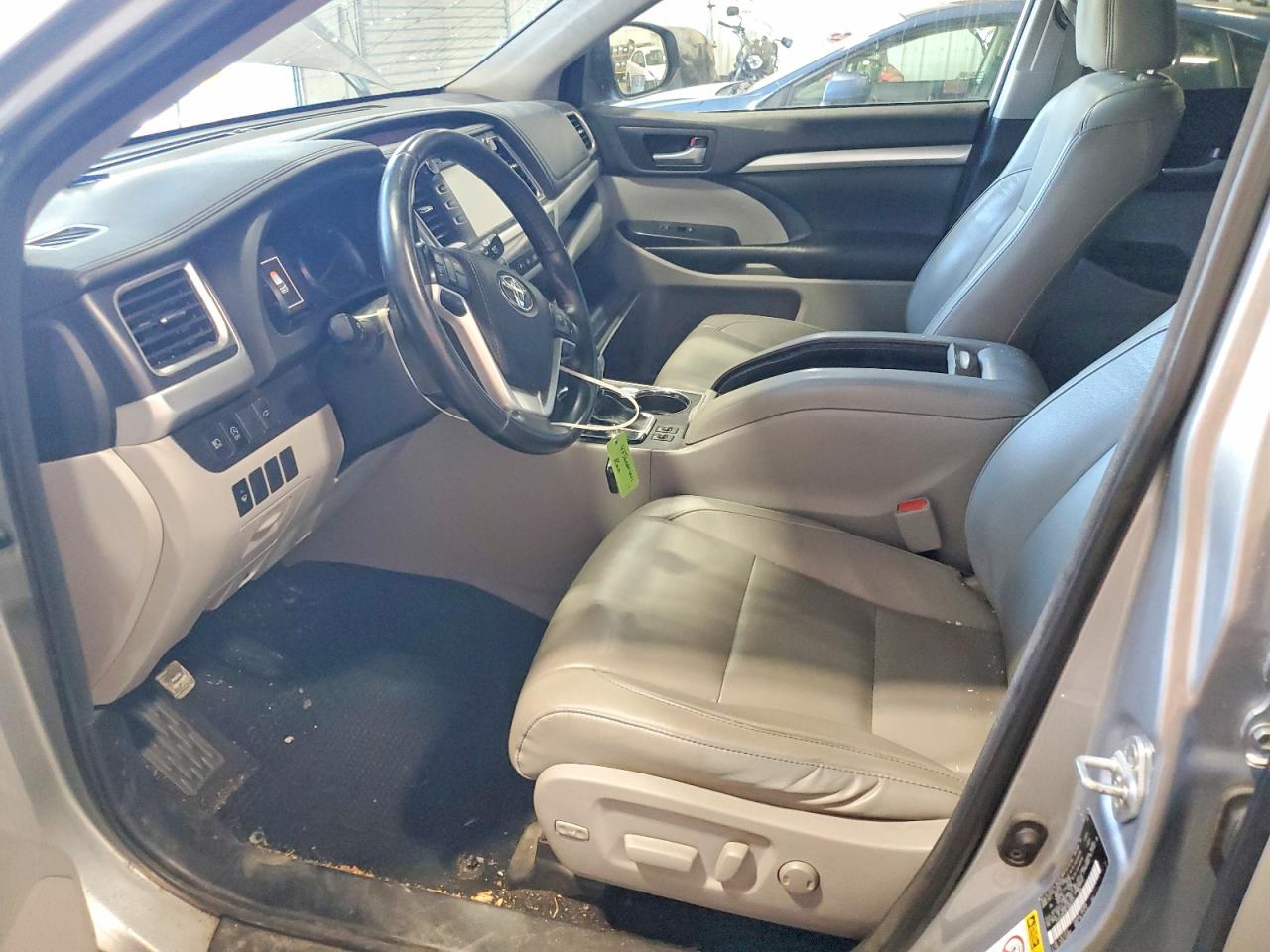 Toyota Highlander Xle