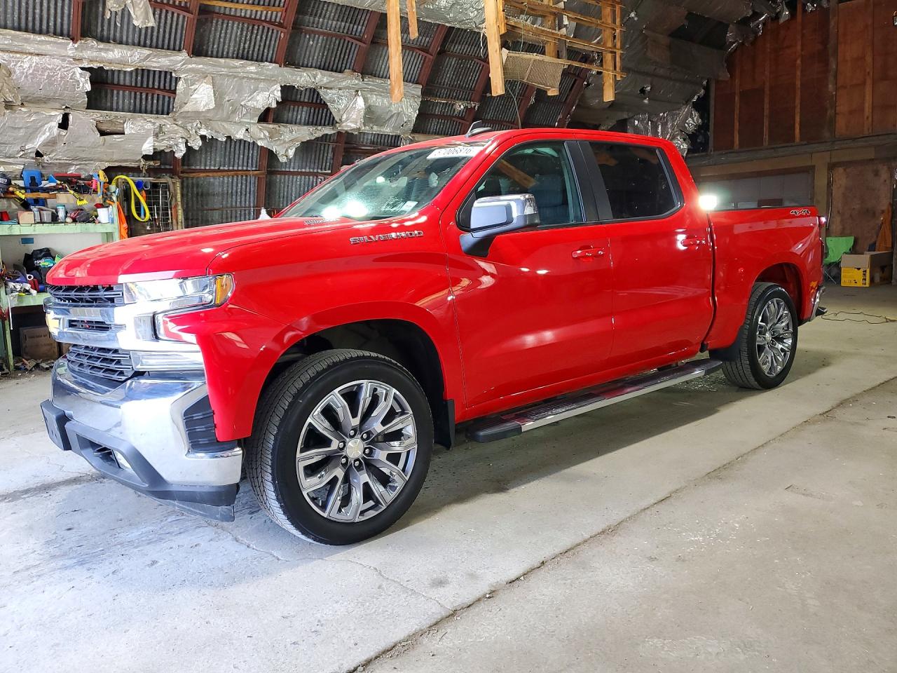 Salvage Chevrolet Silverado Image