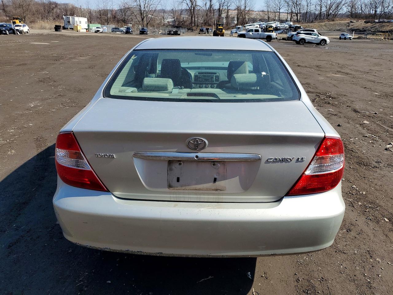 Toyota Camry Le