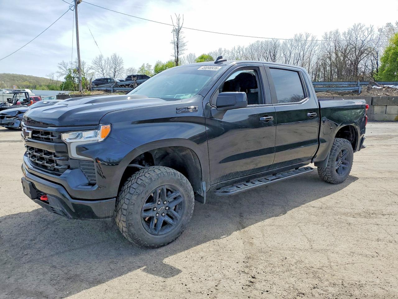 Salvage Chevrolet Silverado Image