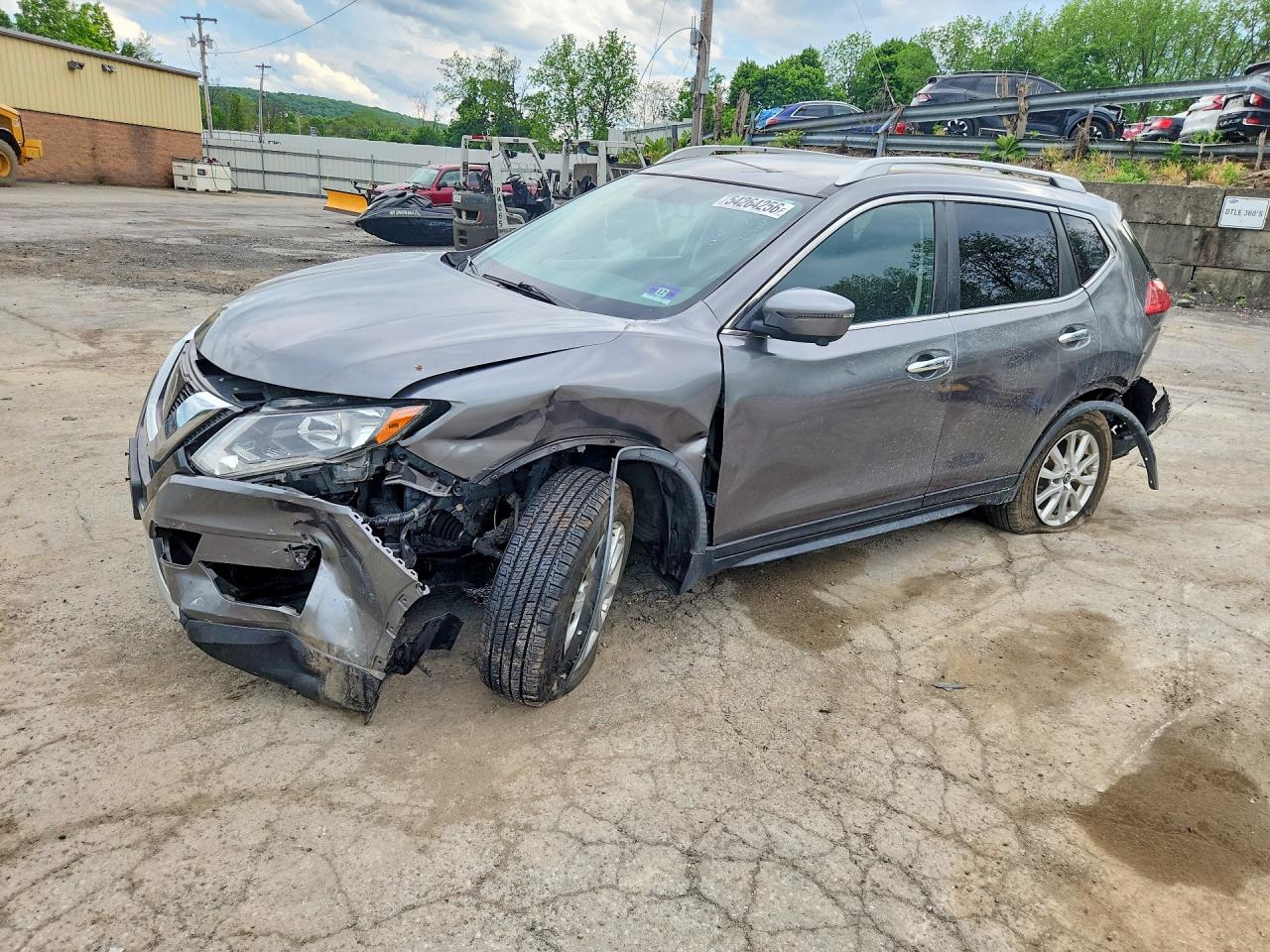 Salvage Nissan Rogue Image