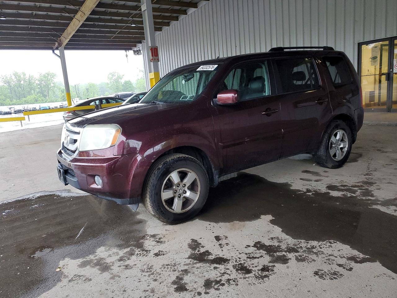 Salvage Honda Pilot Image