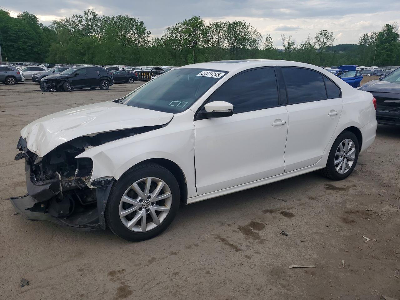 Salvage Volkswagen Jetta Image
