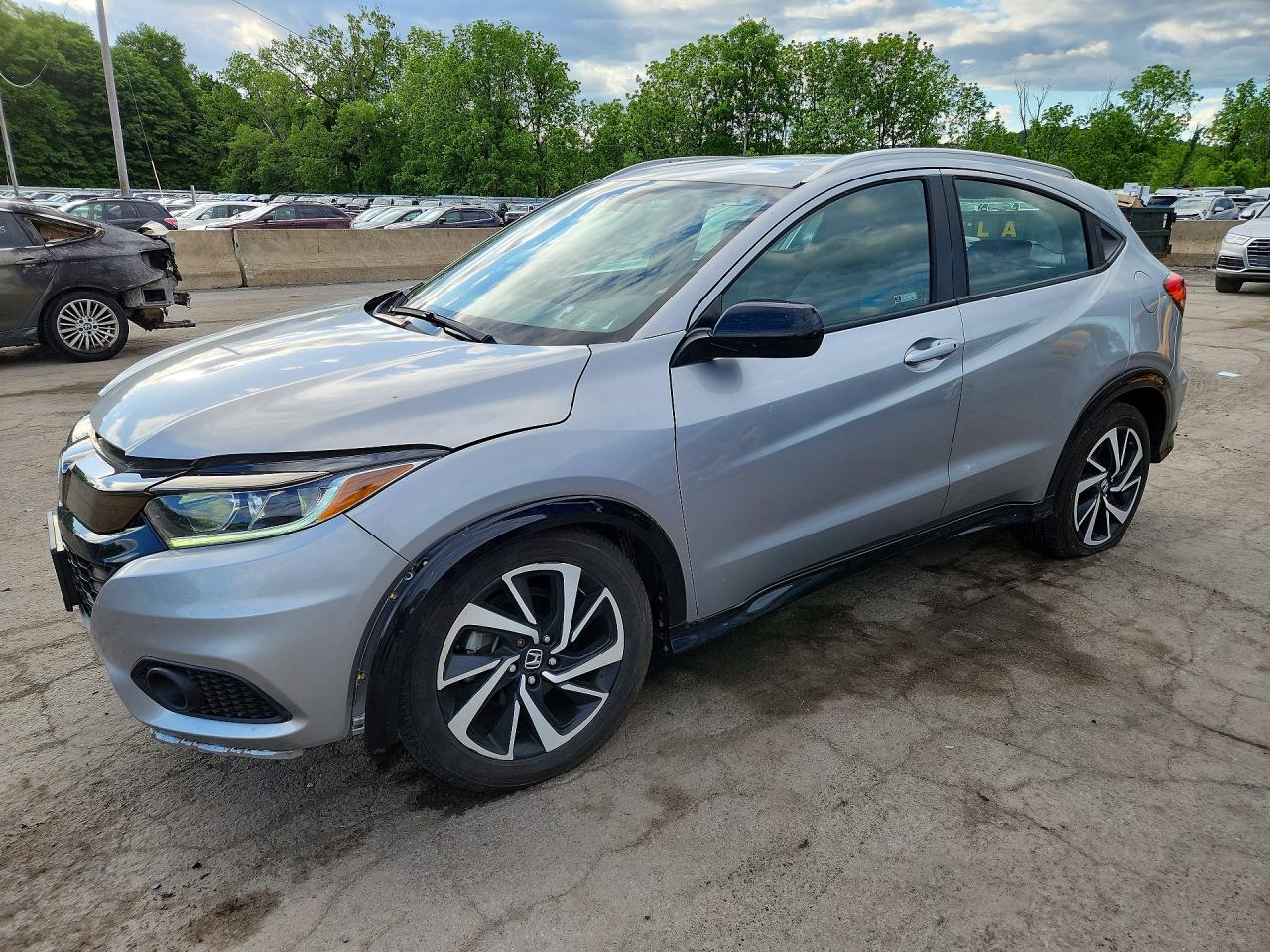 Salvage Honda HR-V Image