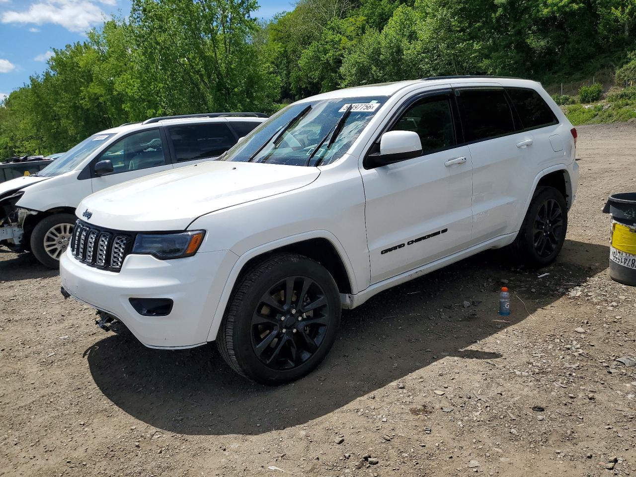 Salvage Jeep Cherokee Image