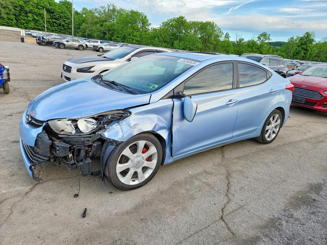 Salvage Hyundai ELANTRA Image