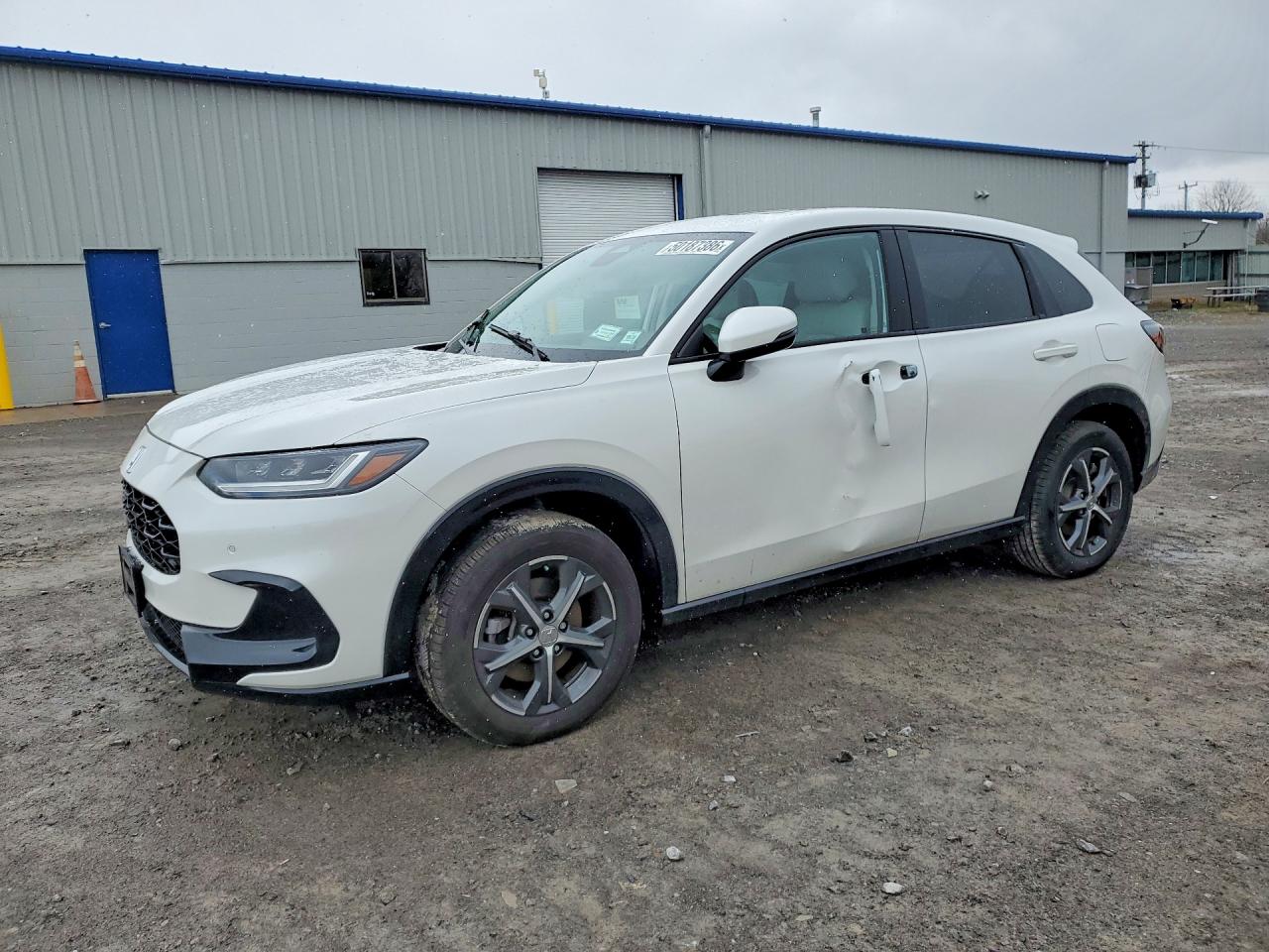 Salvage Honda HR-V Image