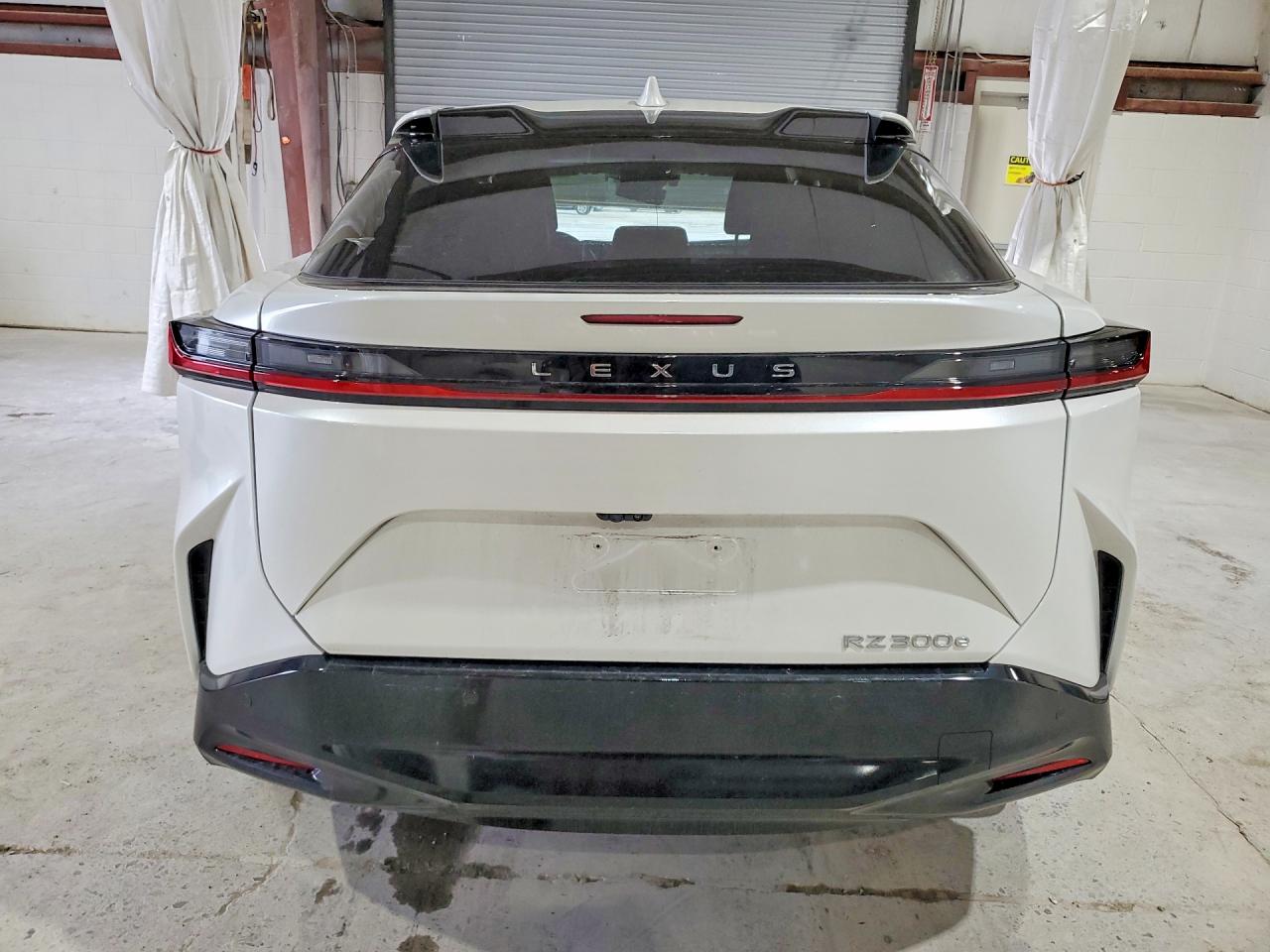 Lexus Rz 300e