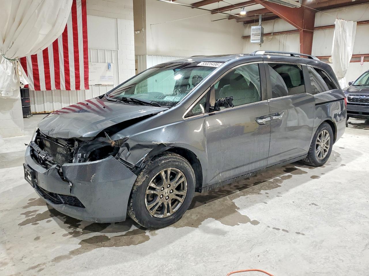 Salvage Honda Odyssey Image