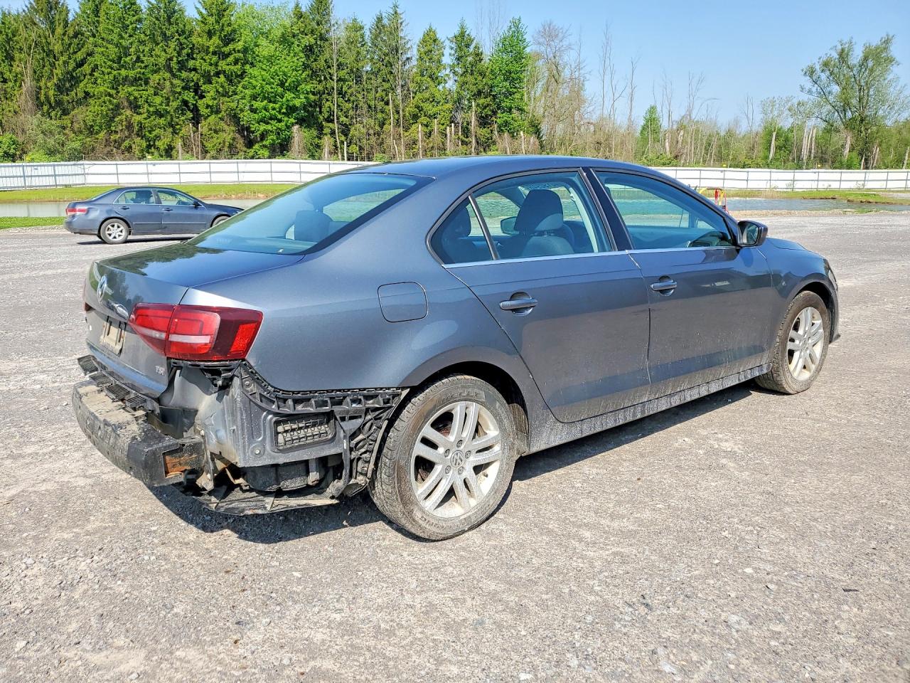 Volkswagen Jetta S
