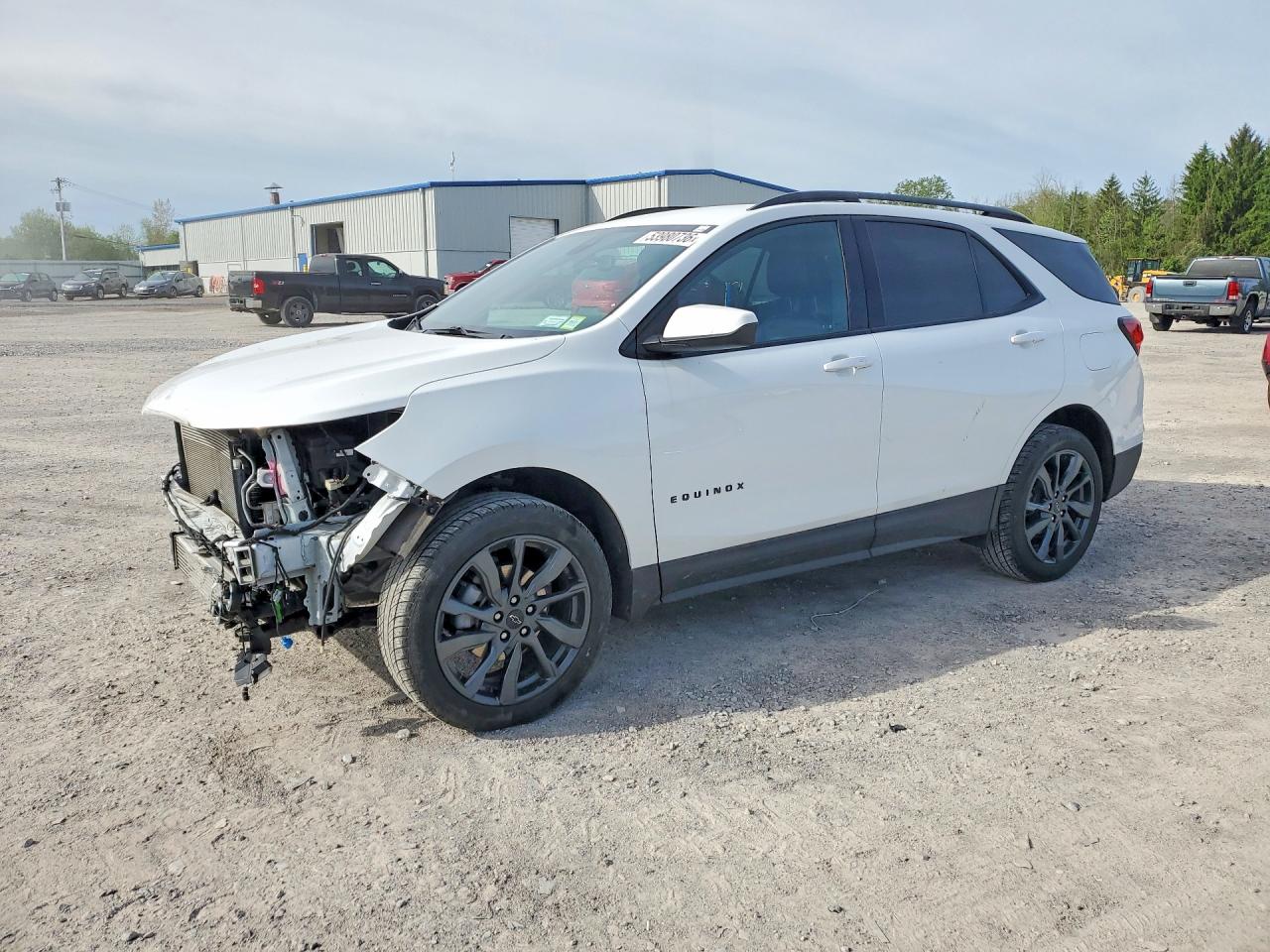 Salvage Chevrolet Equinox Image