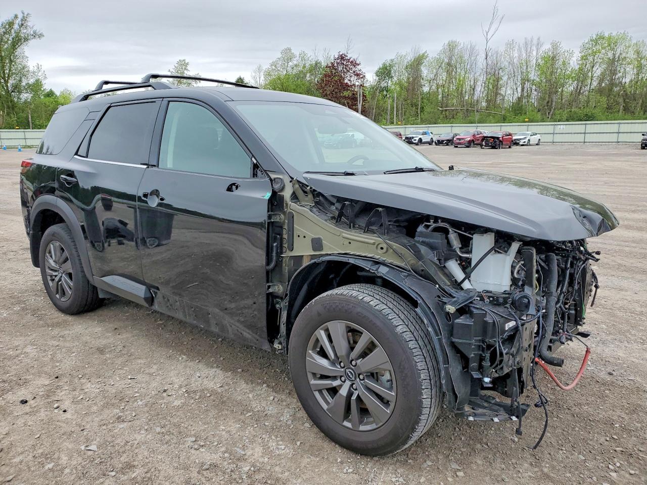 Nissan Pathfinder Sv