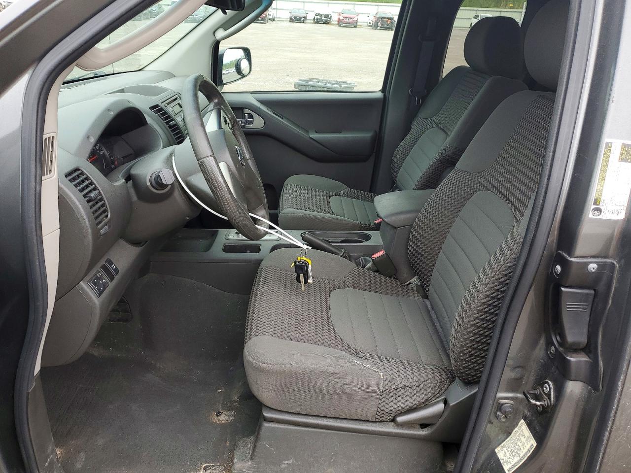 Nissan Frontier Se V6