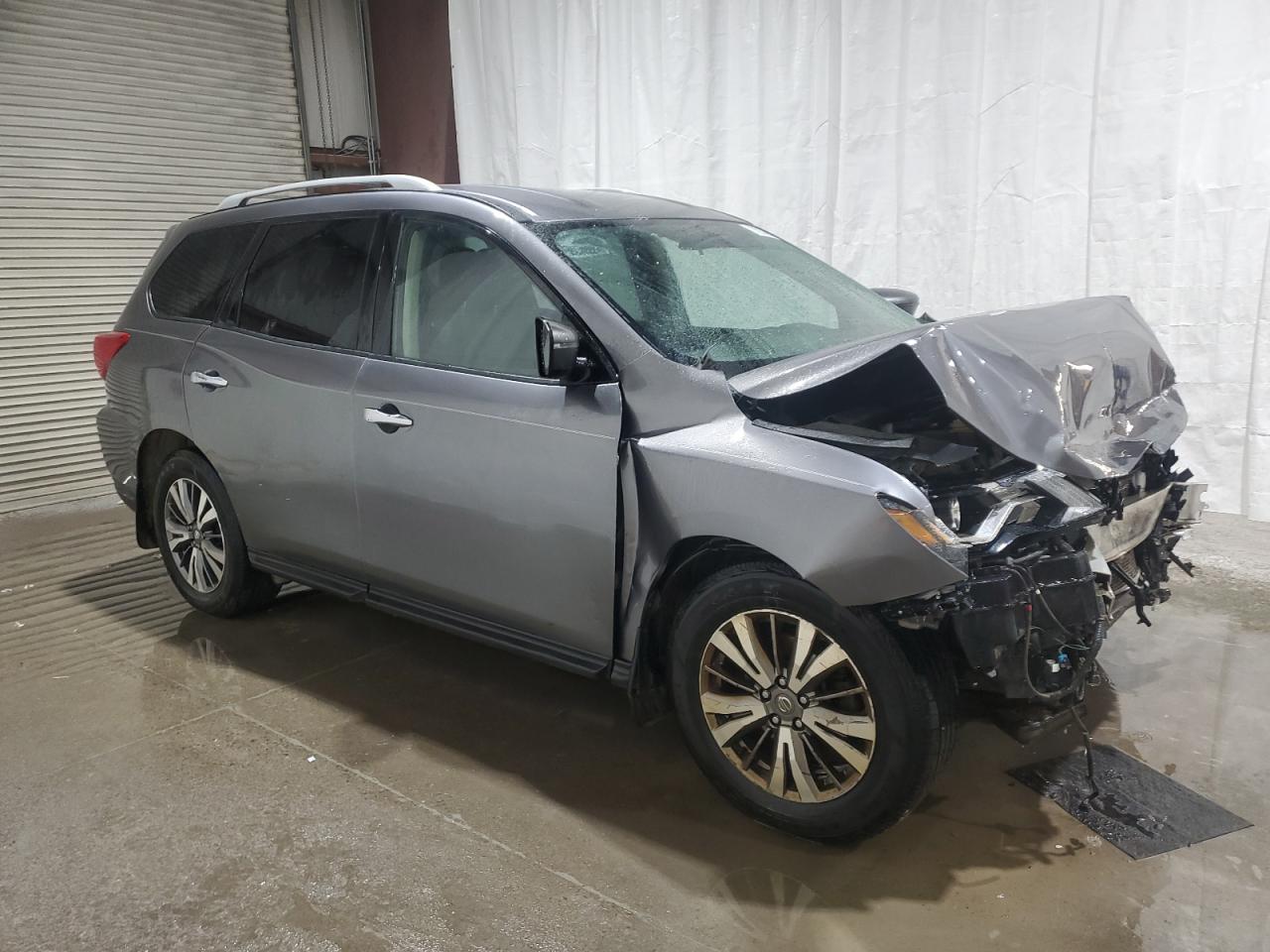 Nissan Pathfinder S