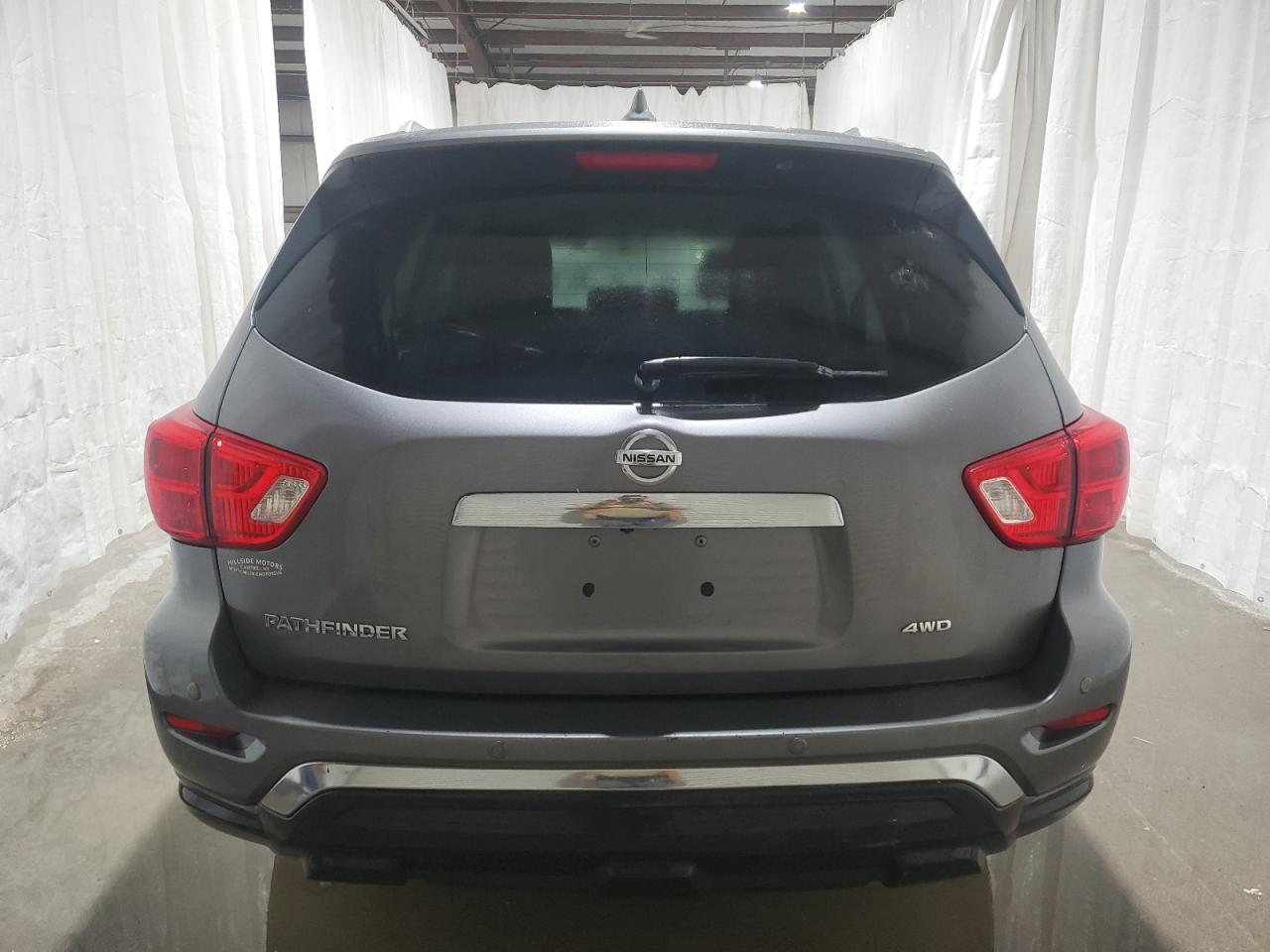 Nissan Pathfinder S