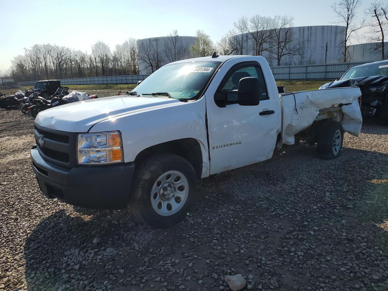 Salvage Chevrolet Silverado Image