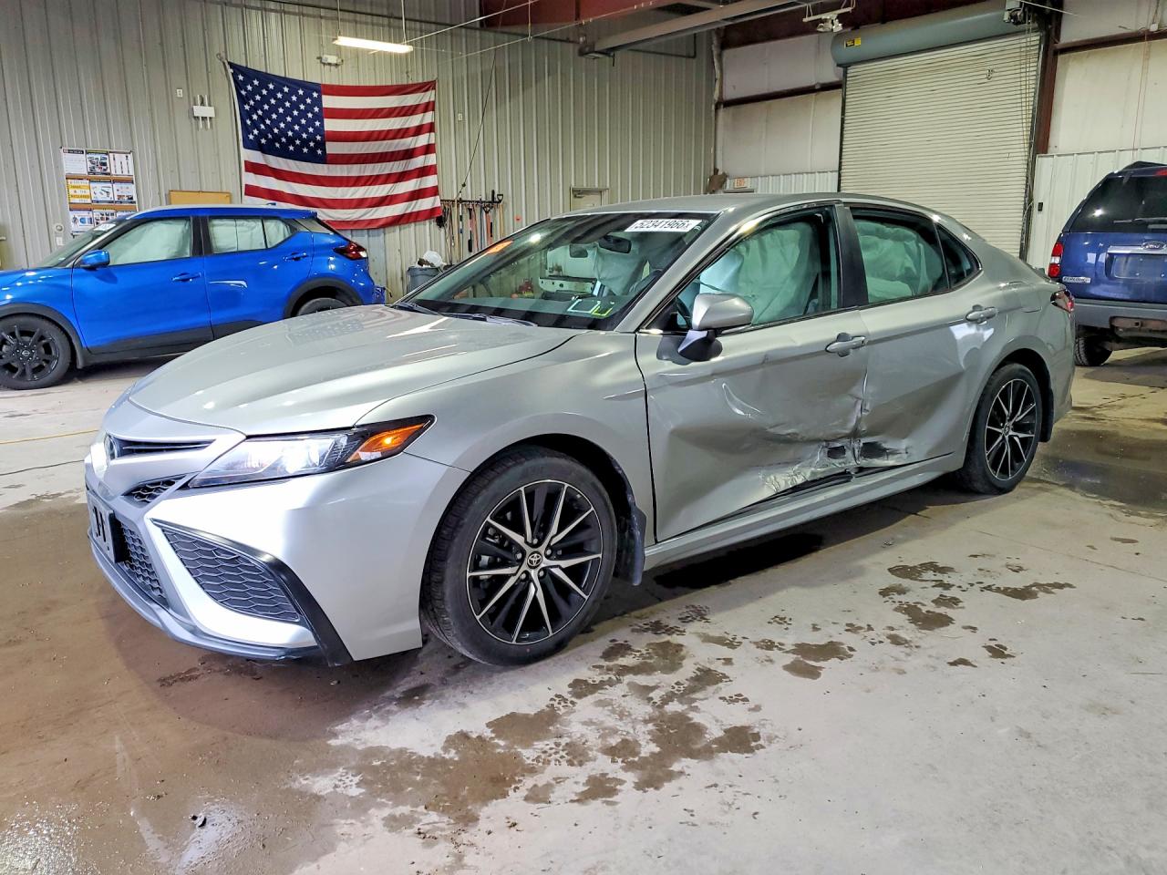 Salvage Toyota Camry Image