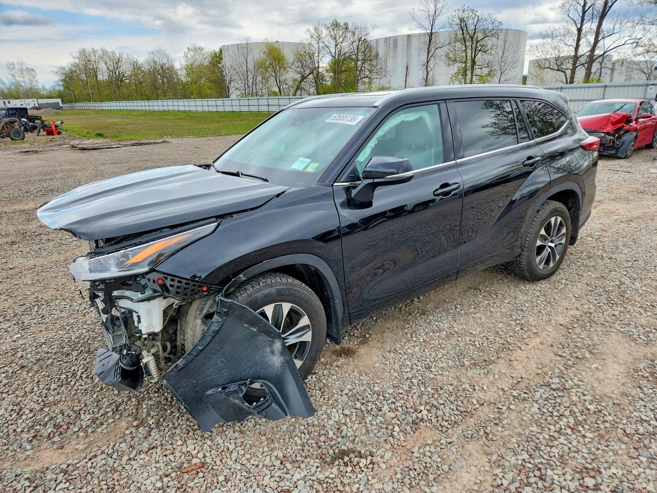 Salvage Toyota Highlander Image