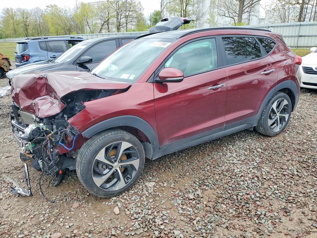 Salvage Hyundai TUCSON Image