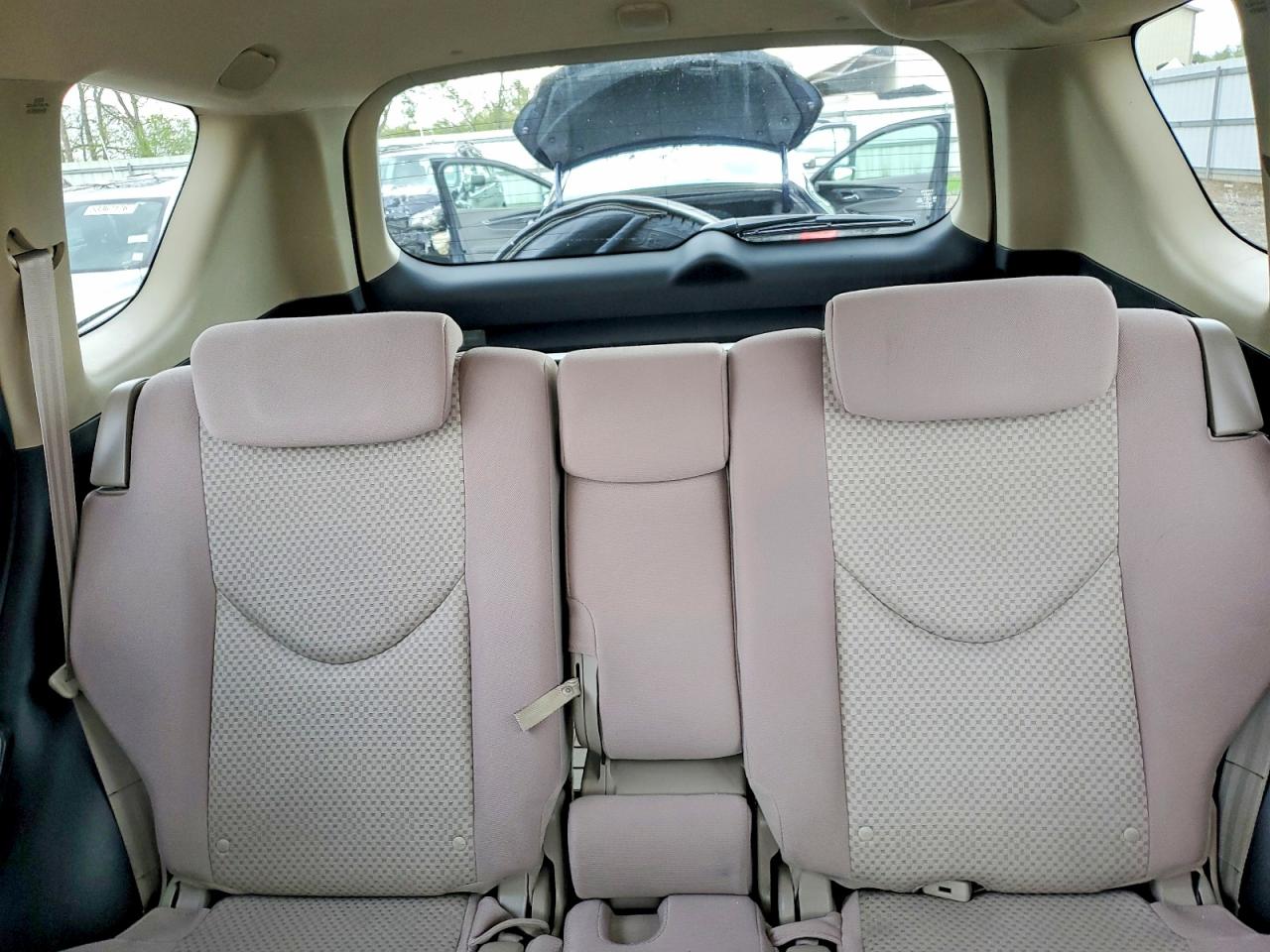 Toyota RAV4 Base