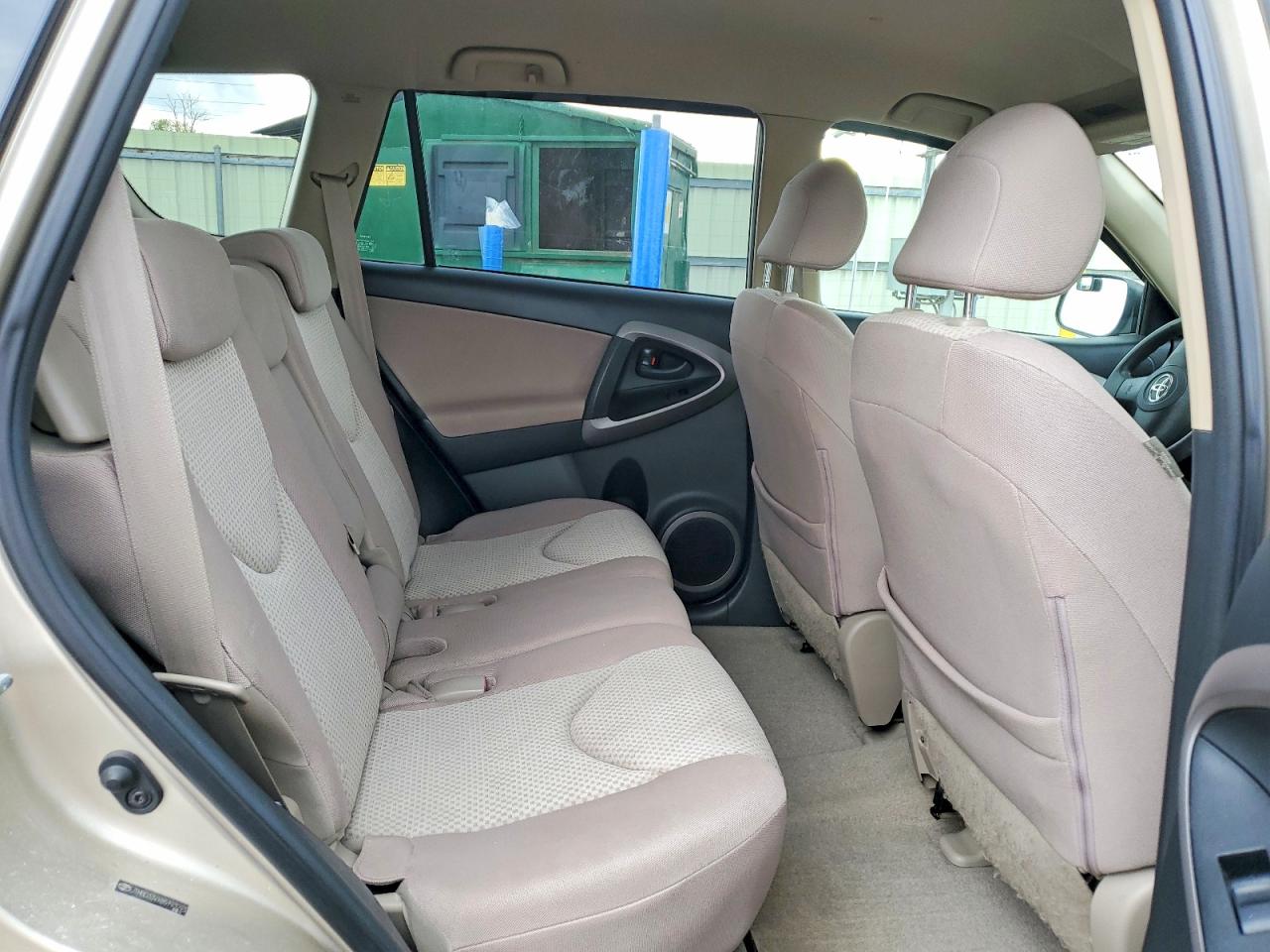 Toyota RAV4 Base