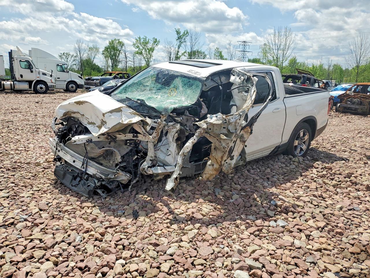 Salvage Honda Ridgeline Image