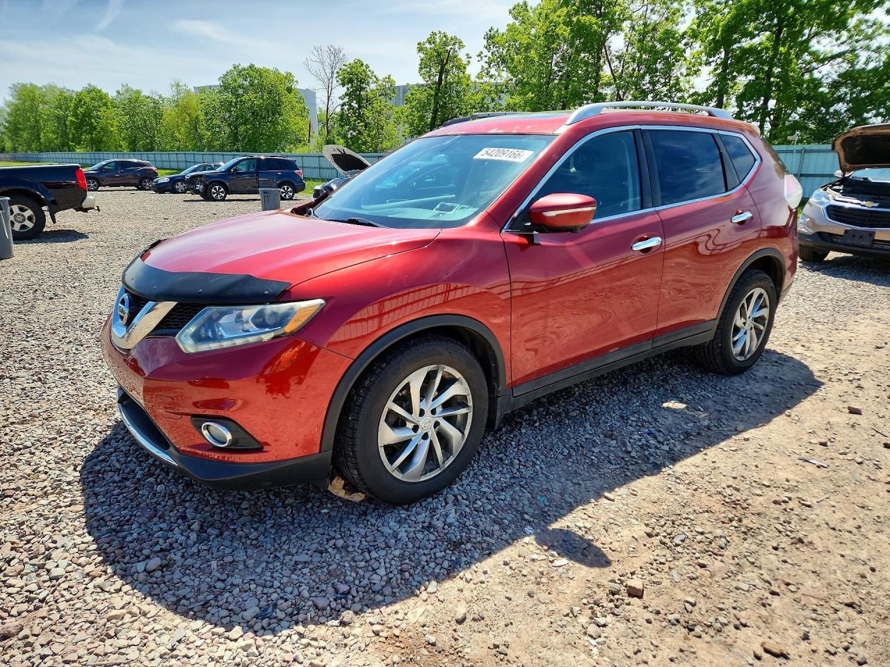 Salvage Nissan Rogue Image