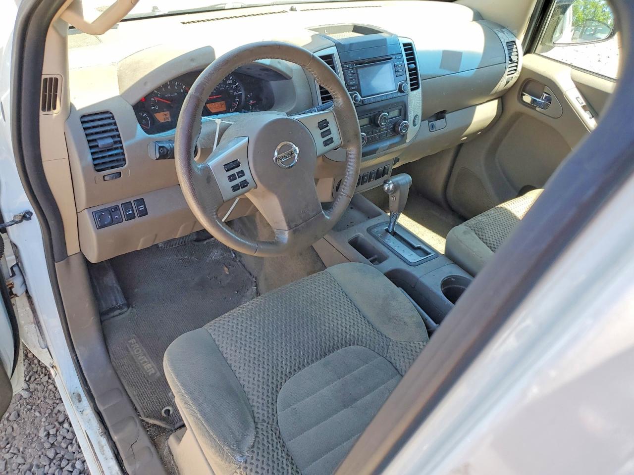 Nissan Frontier Sv V6