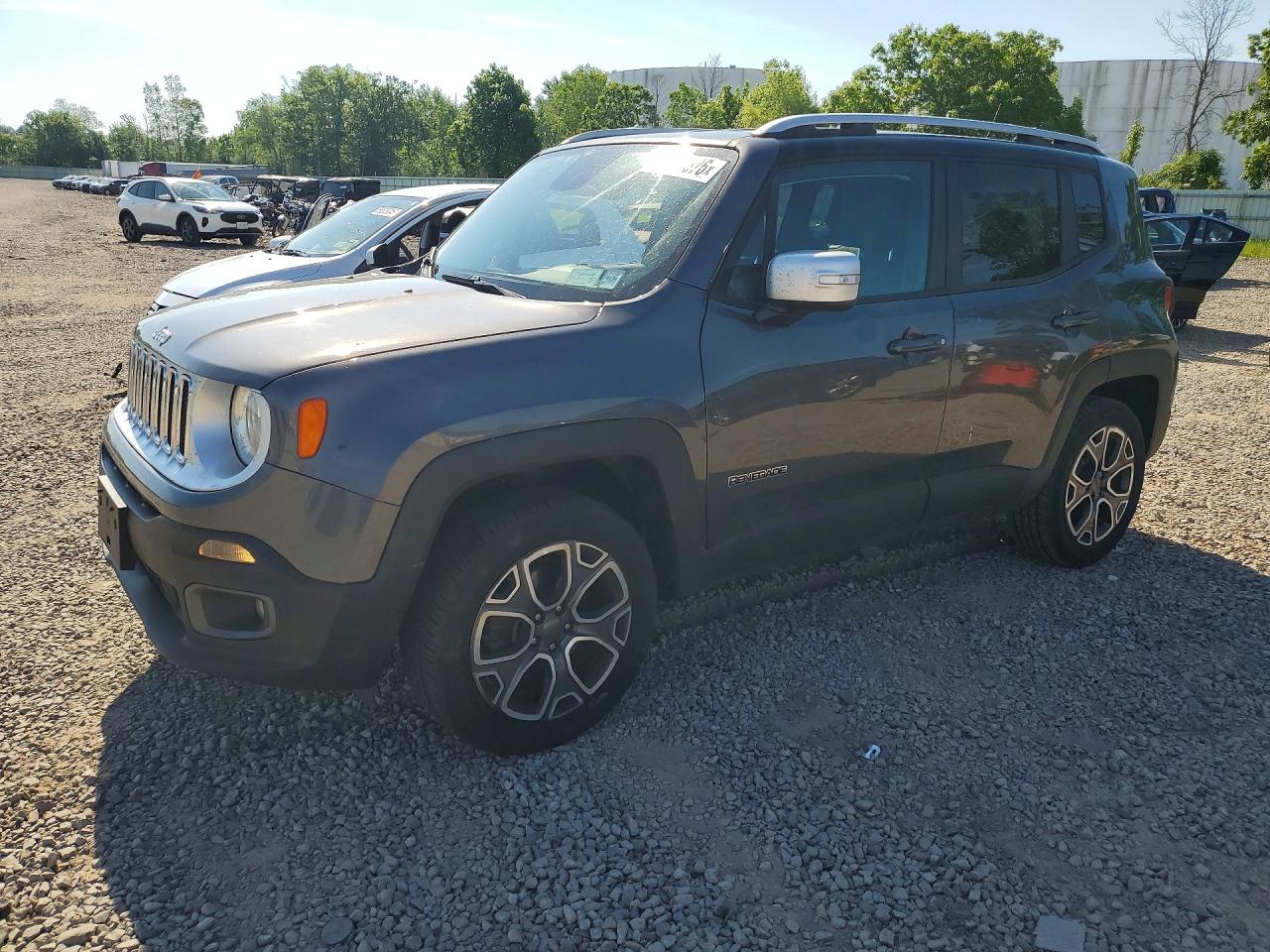 Salvage Jeep Renegade Image