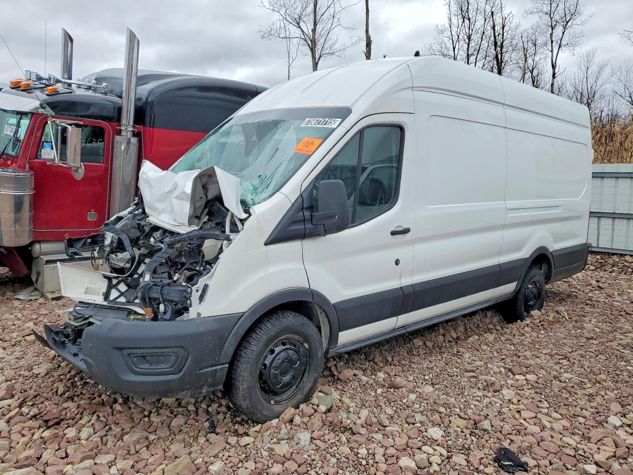 Salvage Ford Transit Image