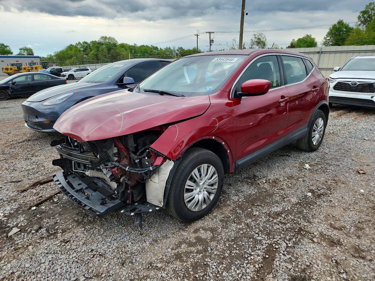 Salvage Nissan Rogue Image