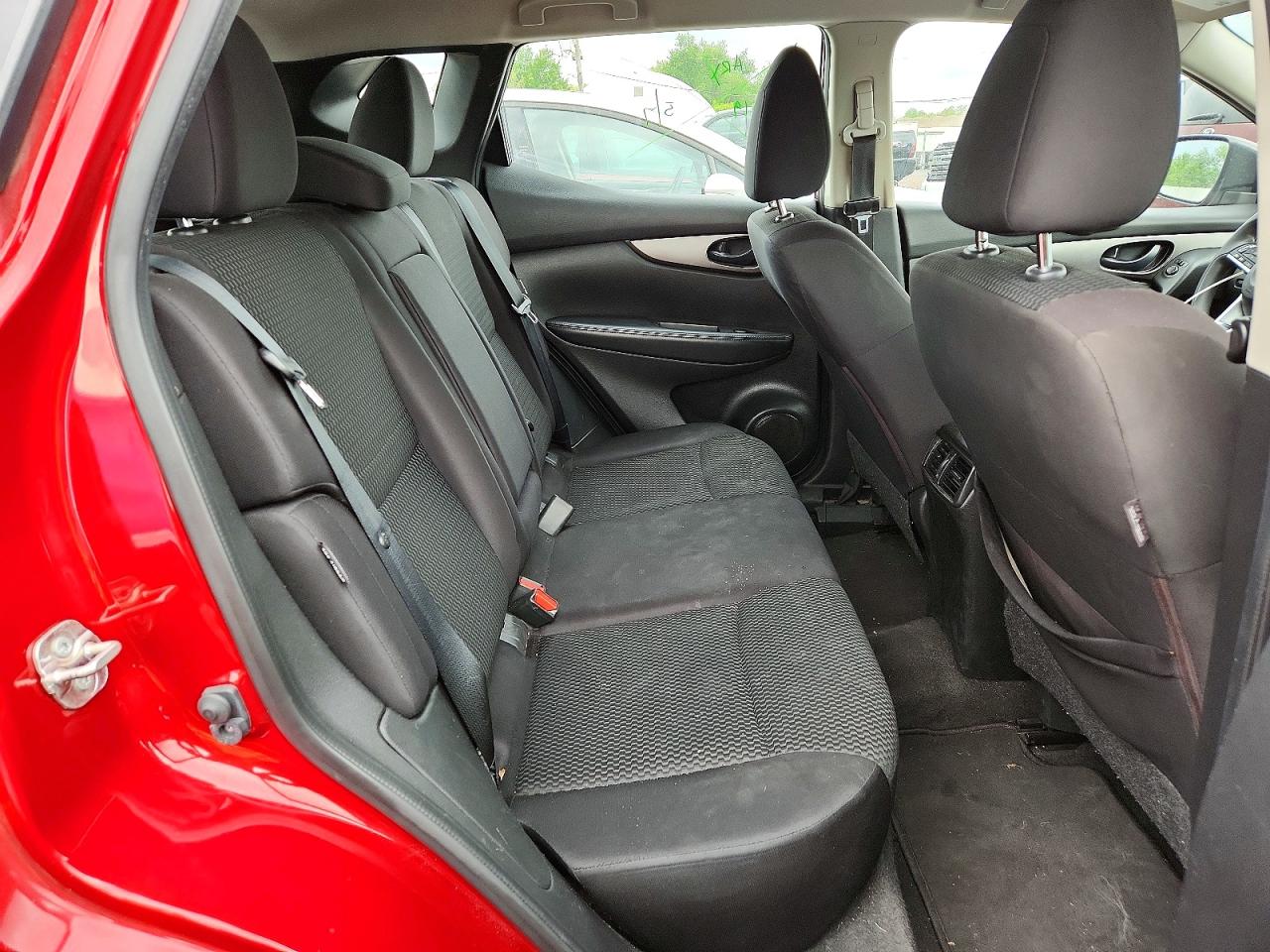 Nissan Rogue S