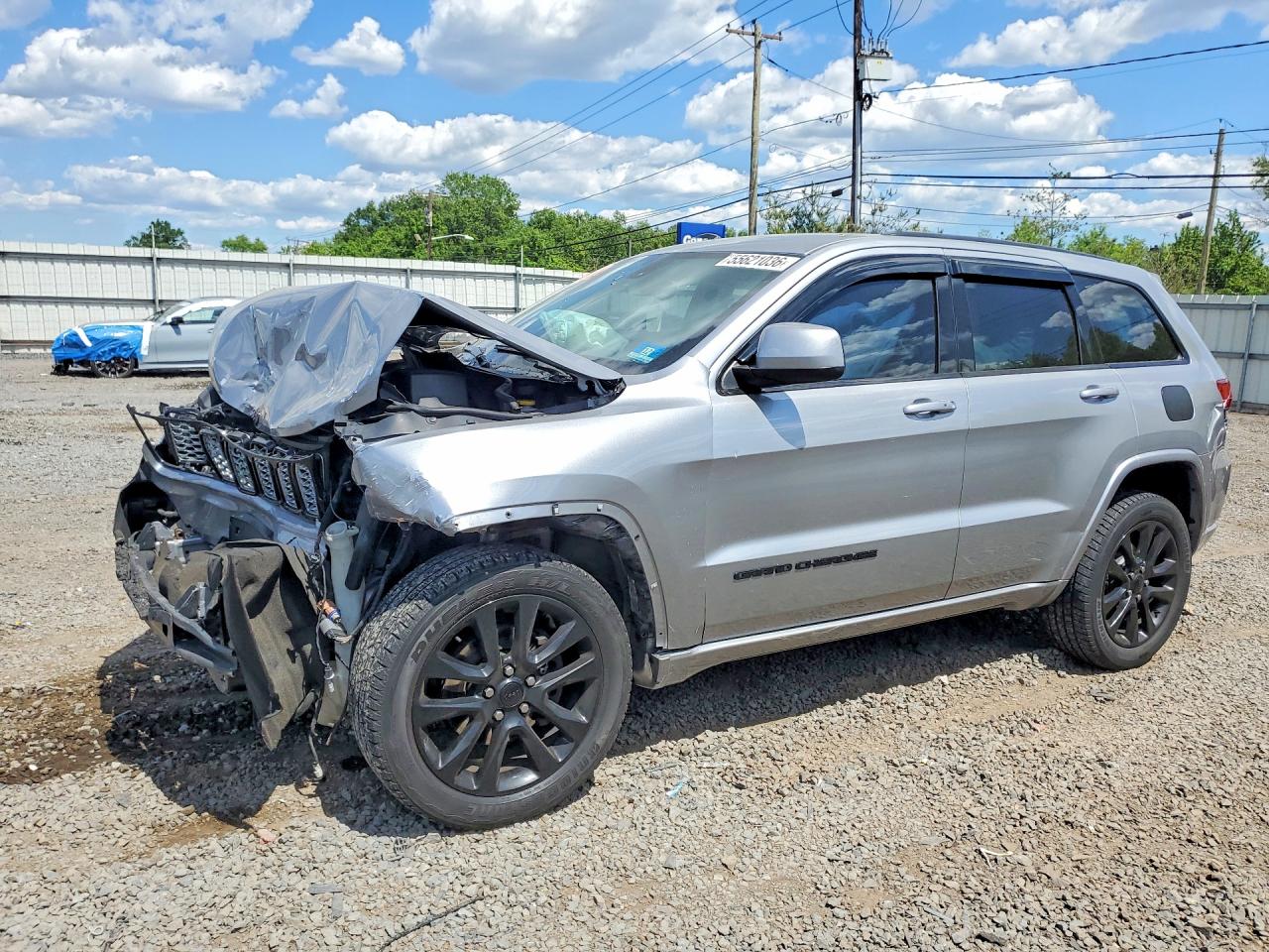Salvage Jeep Cherokee Image