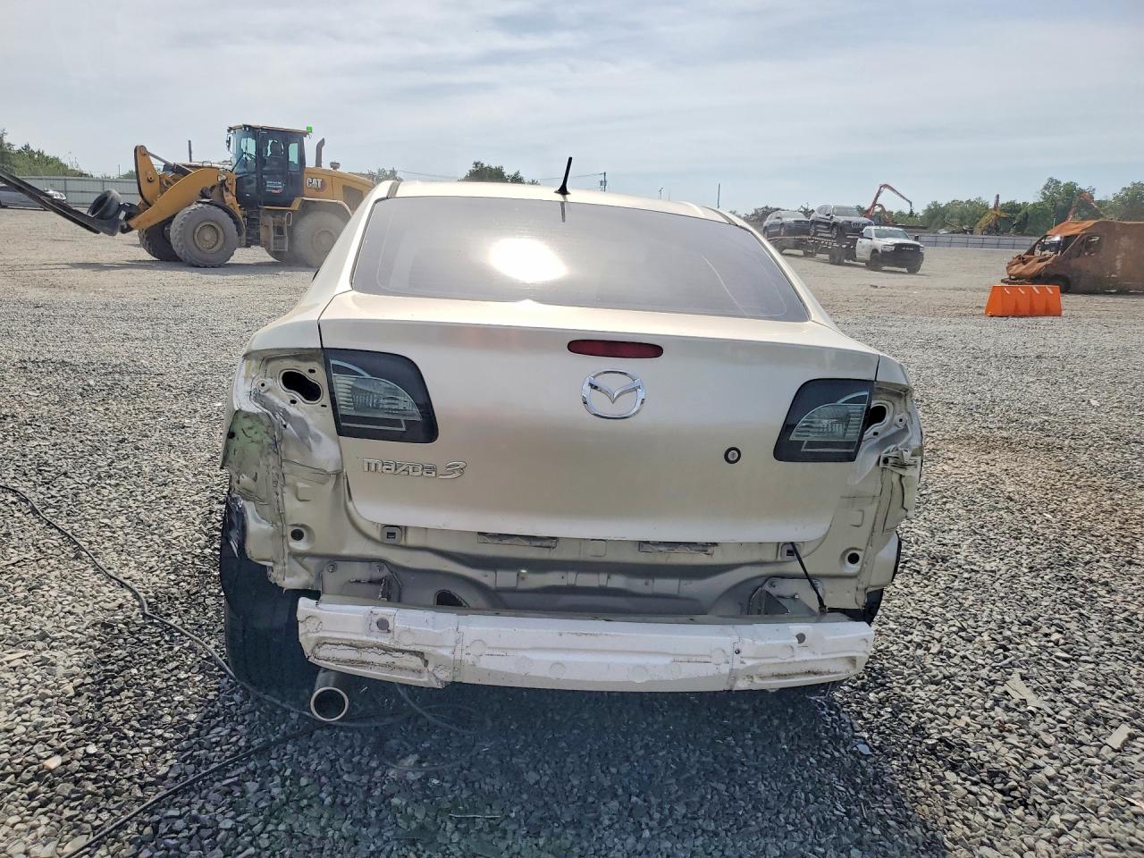 Mazda 3 I