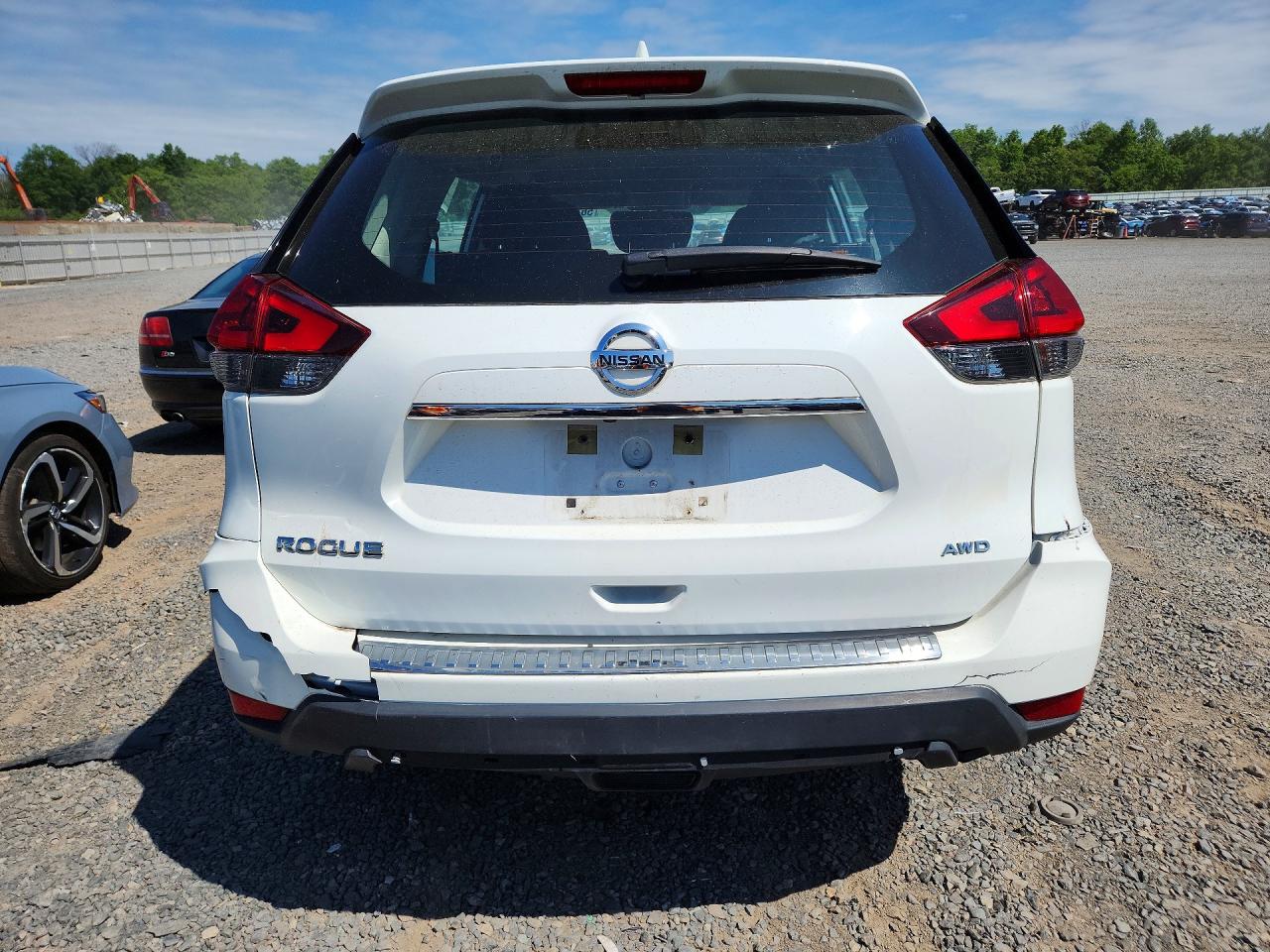 Nissan Rogue S